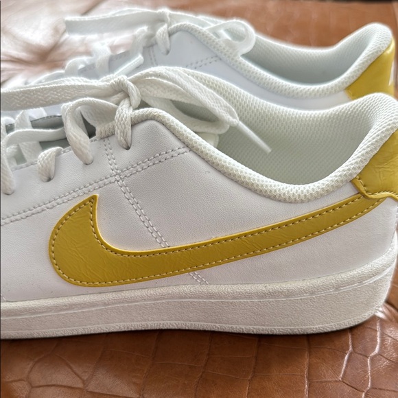 Nike Women's White and Yellow Sneakers - Picture 3 of 7